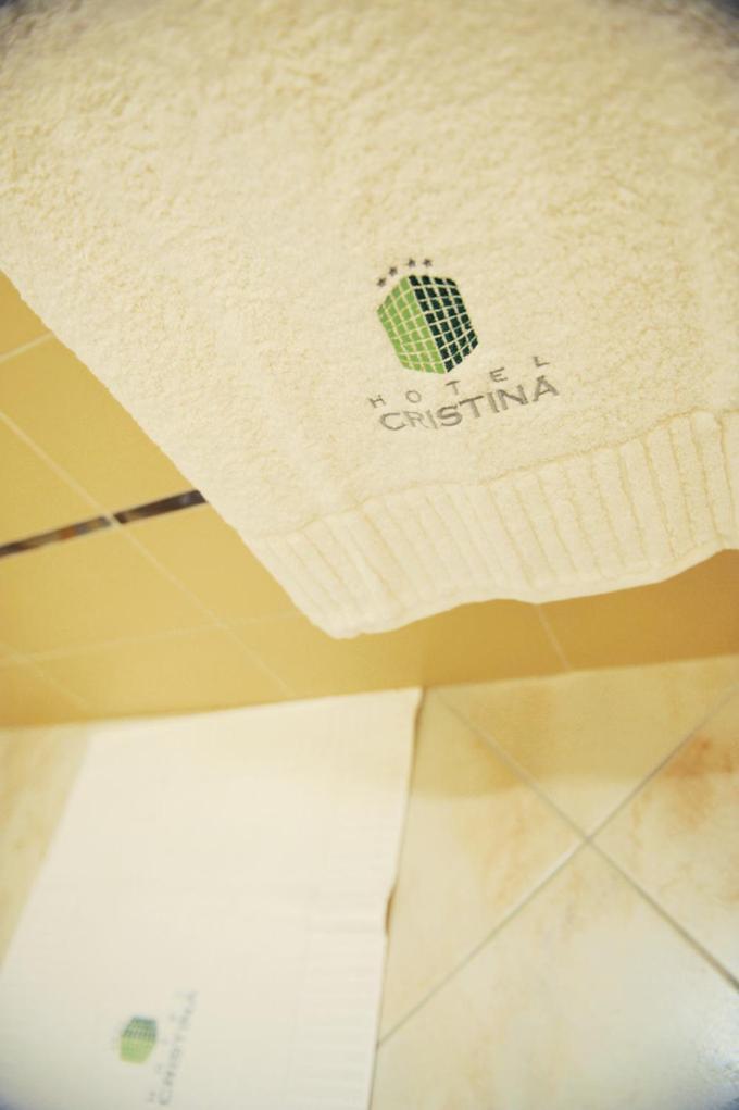 Hotel Cristina Rocca San Giovanni Exterior photo
