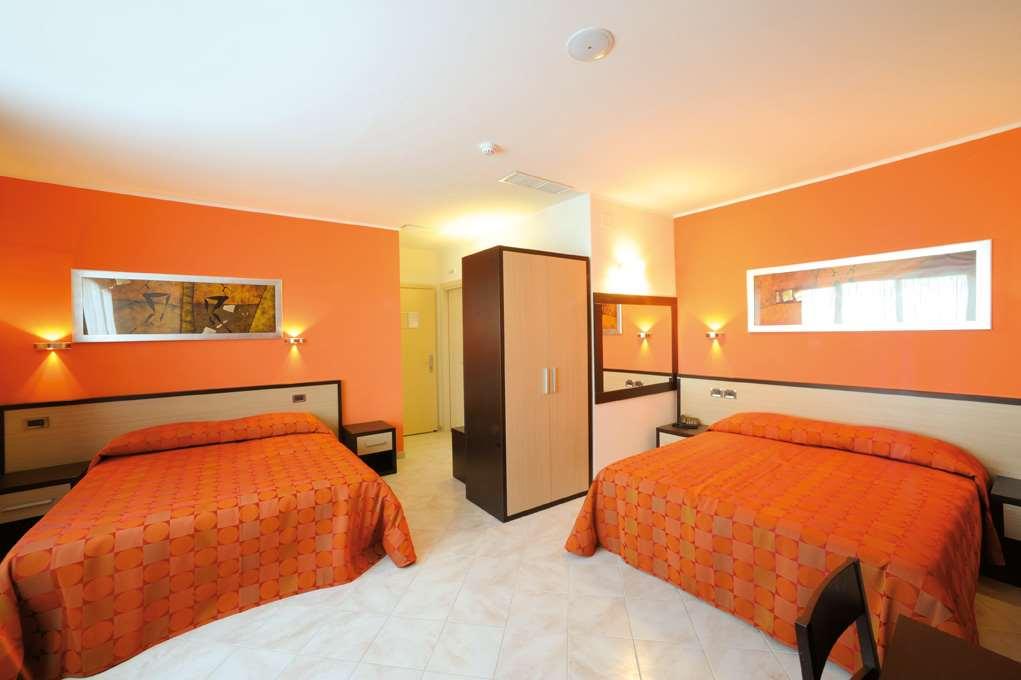 Hotel Cristina Rocca San Giovanni Room photo